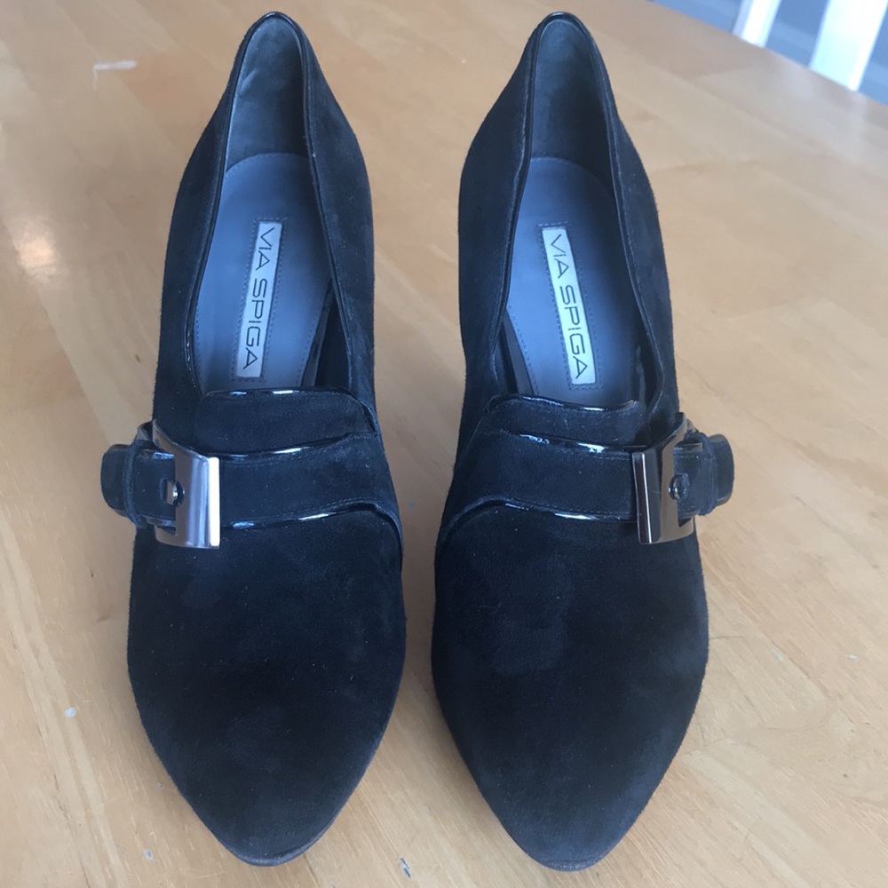 ViaSpiga black suede leather heeled shoes